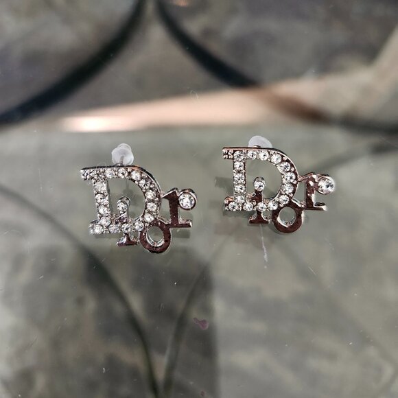 Dior stud earrings! - Picture 1 of 2